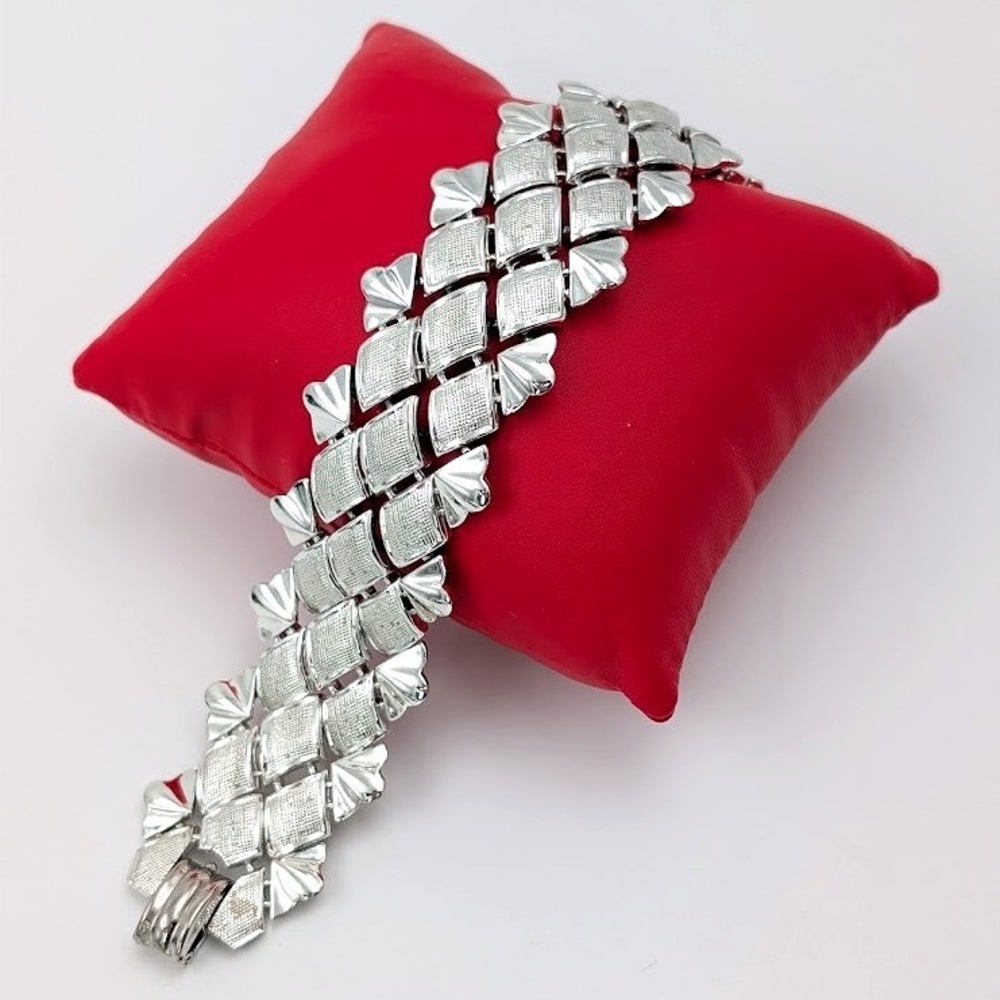 Coro Pegasus Silver Tone Chunky Link Bracelet Vintage Mid Century‎ Signed READ